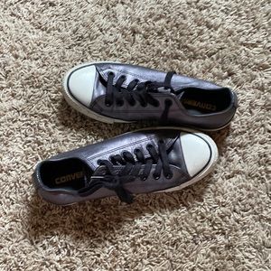 super cute grey/silver converse